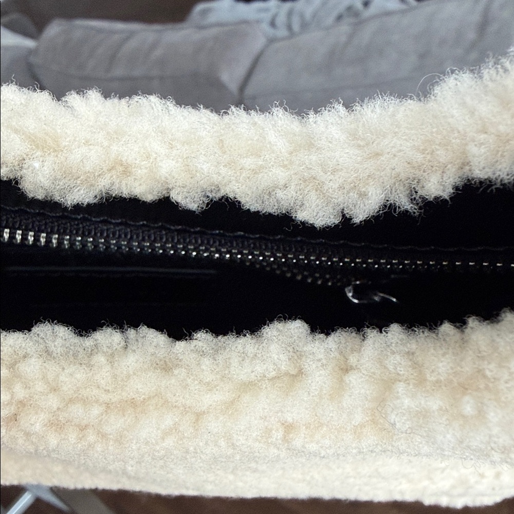STAUD faux fur bag - Picture 4 of 7